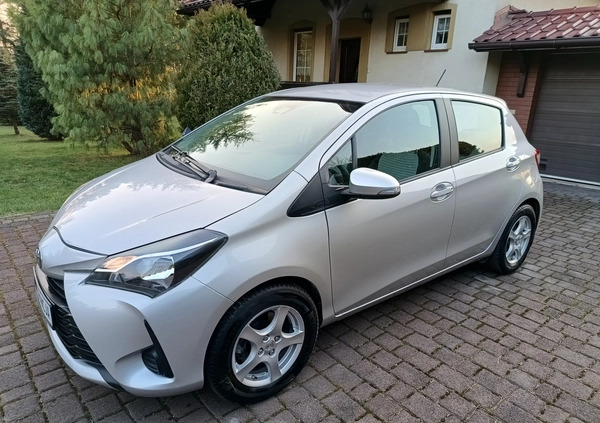 Toyota Yaris cena 46900 przebieg: 60000, rok produkcji 2018 z Gliwice małe 667